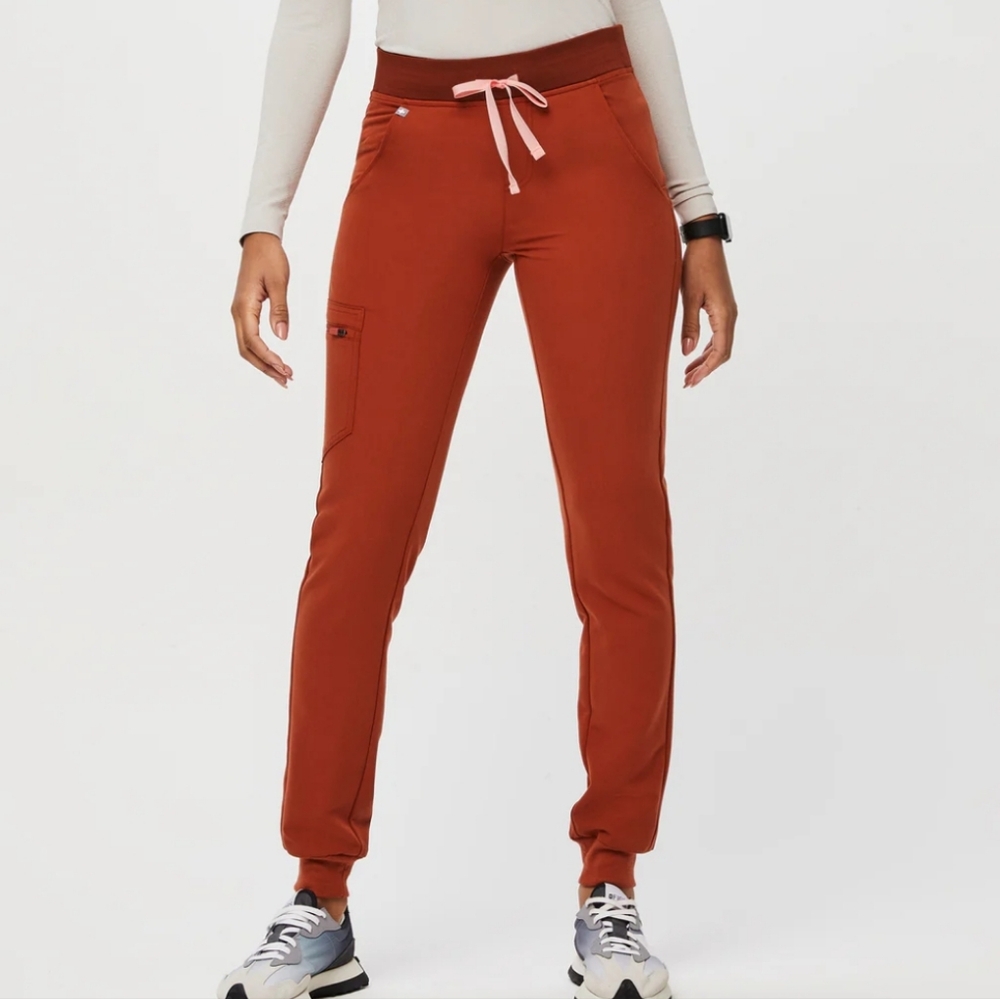 NWOT- FIGS Women's PS Auburn Zamora Jogger Scrub Pants